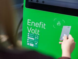 Kupiškyje esančiose „Enefit“ stotelėse už elektromobilių įkrovimus galės atsiskaityti banko...