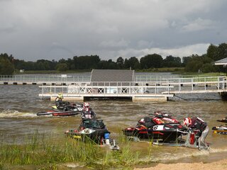 Kupiškio marios skambėjo nuo vandens purslų ir motociklų griausmo
