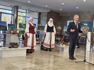 LR Seime atidaryta Kupiškio tautodailininkų Liaudies meno studijos „Židinys“ paroda