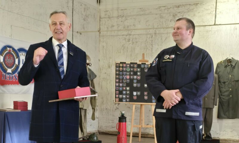 Kupiškyje atidaryta ugniagesio gelbėtojo asmeninė paroda „Ugnies angelas“