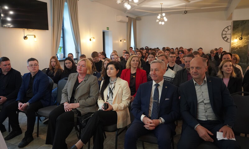 Paskaitų ciklas Kupiškyje skatino jaunimo verslumą ir sąmoningą technologijų naudojimą