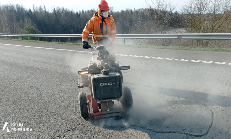 Kaip tvarkomos žiemos įšalo paveiktos automagistralės? 
