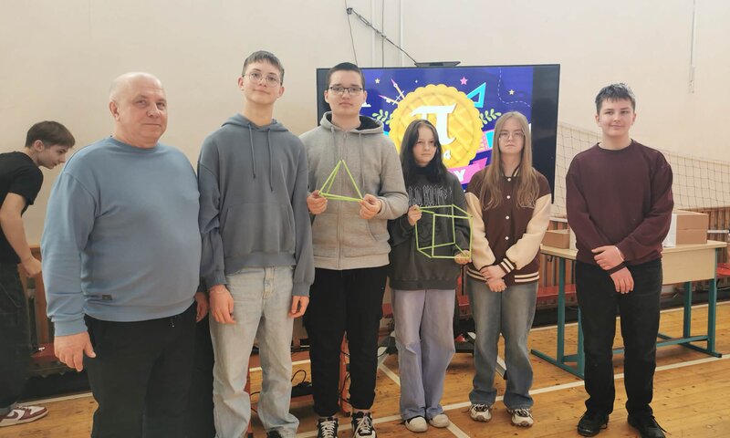 Pi dienos patirtys, žinios ir pasiekimai