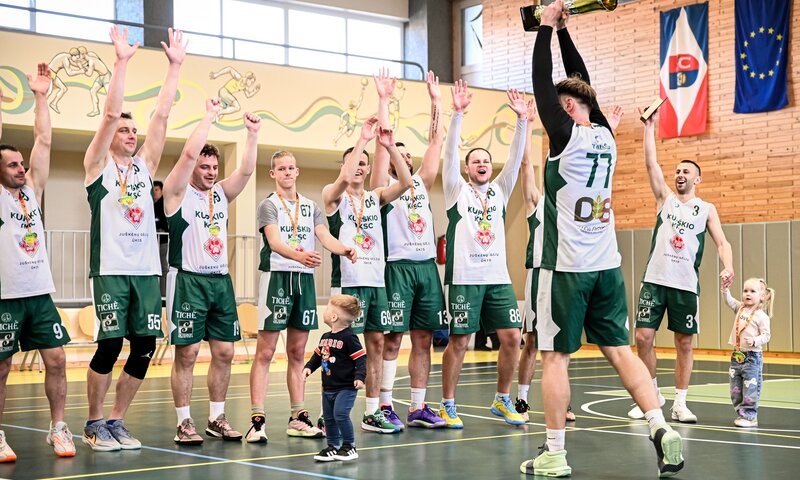 Iškovota garbinga trečioji vieta Mažų miestelių krepšinio lygoje
